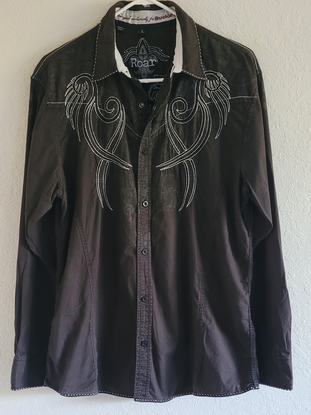 Roar Western Button-Down Shirt. White Embroidery. SZ. L. Rodeo.